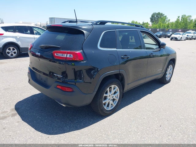 1C4PJMAS4GW268625 Jeep Cherokee Sport