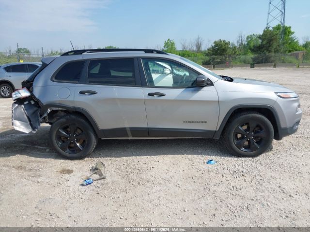 1C4PJMAB2HW587863 Jeep Cherokee