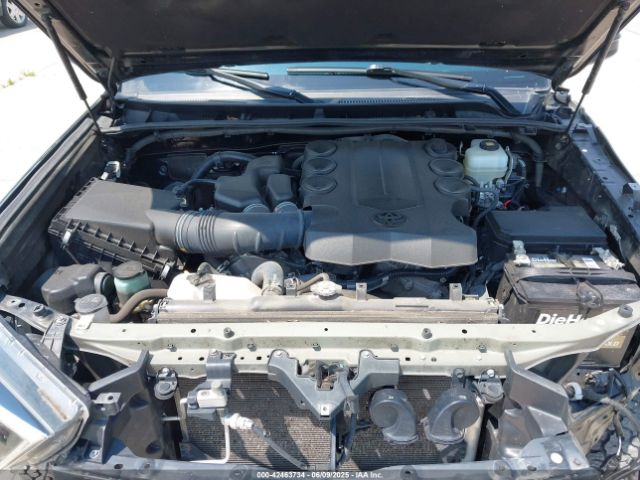 2018 TOYOTA 4RUNNER JTEBU5JR8J5609165 Photo 9