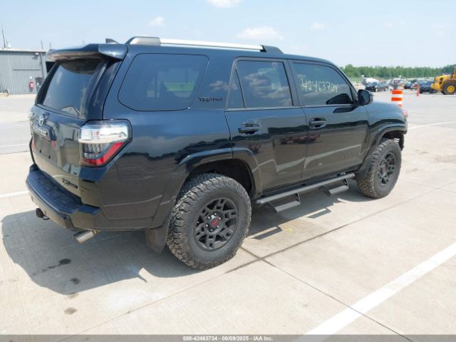 2018 TOYOTA 4RUNNER JTEBU5JR8J5609165 Photo 3