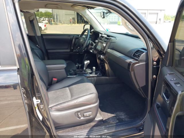 2018 TOYOTA 4RUNNER JTEBU5JR8J5609165 Photo 4