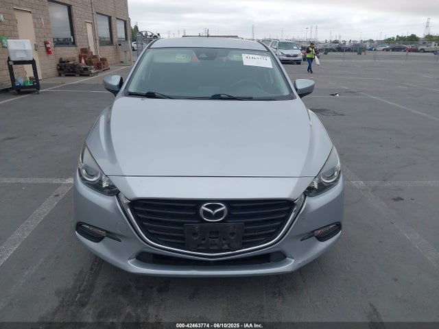 3MZBN1L30JM178749 Mazda py