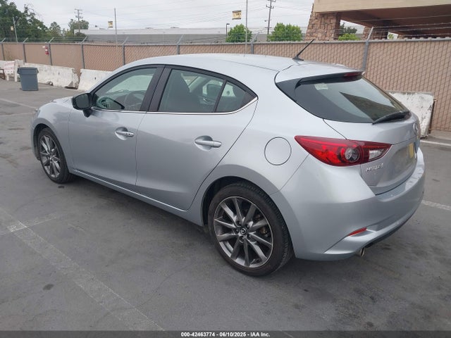 3MZBN1L30JM178749 Mazda py