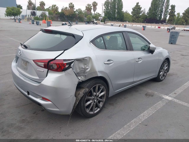 3MZBN1L30JM178749 Mazda py