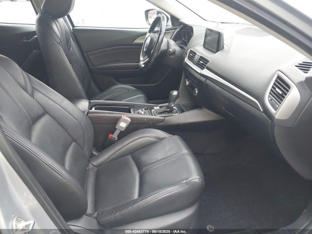 3MZBN1L30JM178749 Mazda py
