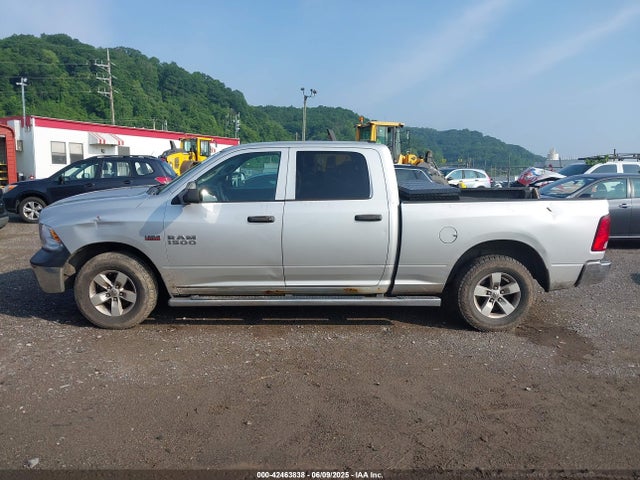 1C6RR7STXHS780786 RAM 1500 Tradesman  4x4 6'4 Box
