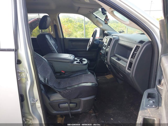 1C6RR7STXHS780786 RAM 1500 Tradesman  4x4 6'4 Box