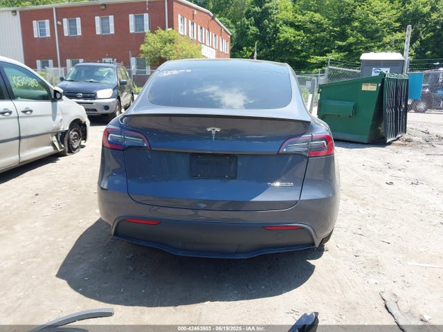 Tesla Model Y 2023 7SAYGDEF7PF700602 Image 16