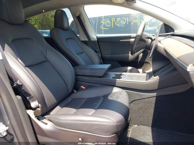 Tesla Model Y 2023 7SAYGDEF7PF700602 Image 5