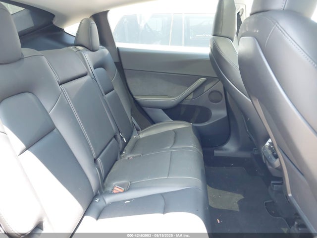 Tesla Model Y 2023 7SAYGDEF7PF700602 Image 8