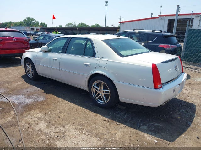 2006 CADILLAC DTS 1G6KD57946U244303 Photo 2
