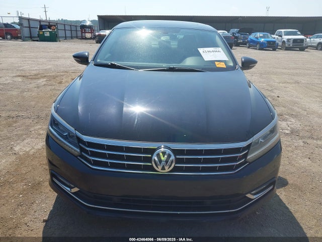 1VWGT7A39HC061832 Volkswagen tsi