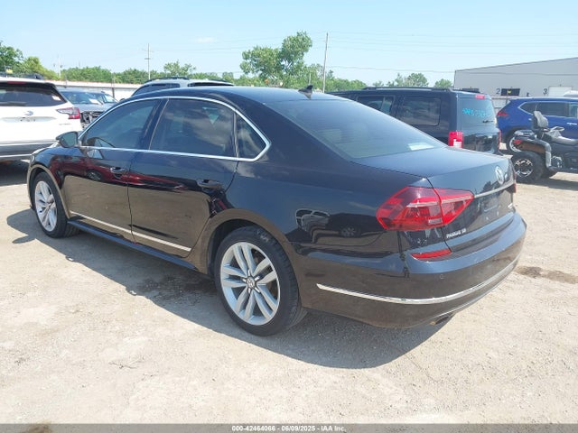 1VWGT7A39HC061832 Volkswagen tsi