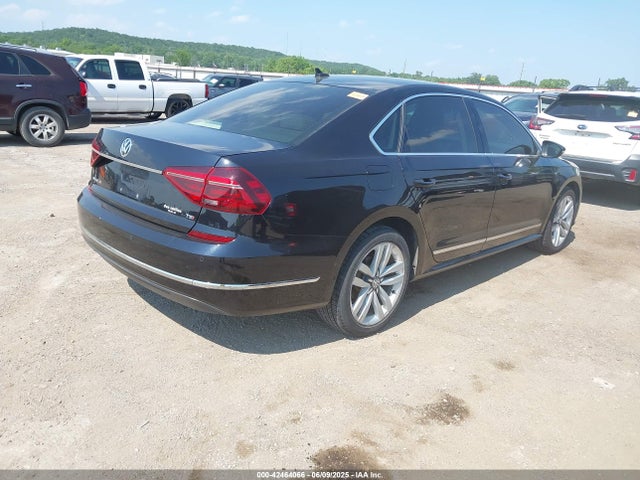 1VWGT7A39HC061832 Volkswagen tsi