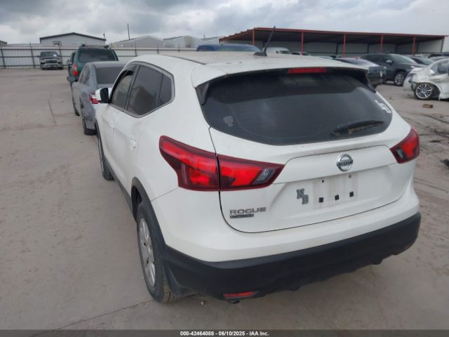 JN1BJ1CP5JW103615 Nissan Rogue Sport S