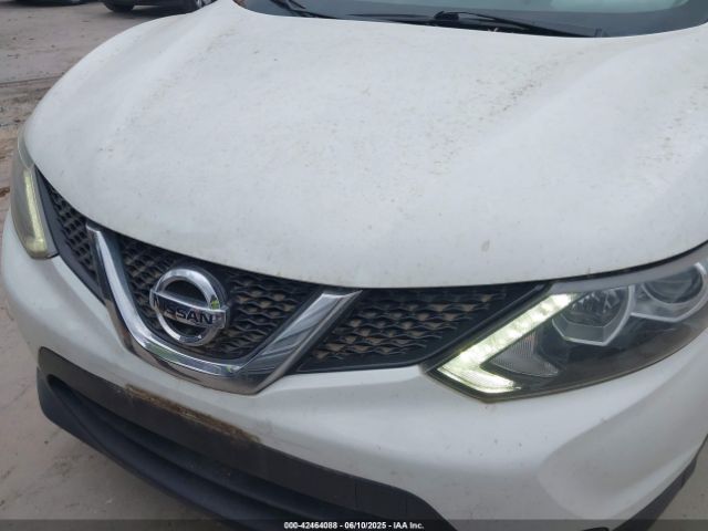 JN1BJ1CP5JW103615 Nissan Rogue Sport S