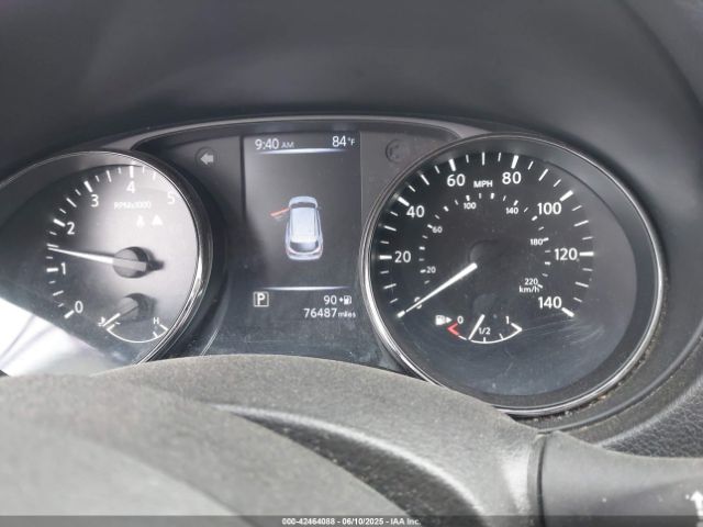 JN1BJ1CP5JW103615 Nissan Rogue Sport S