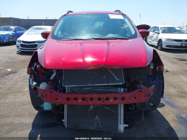 1FMCU0GX5GUB39043 Ford ESCAPE SE
