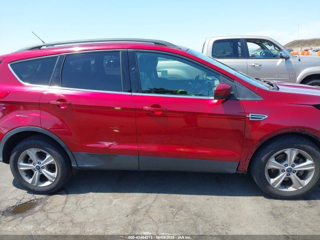 1FMCU0GX5GUB39043 Ford ESCAPE SE