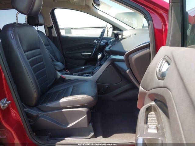 1FMCU0GX5GUB39043 Ford ESCAPE SE