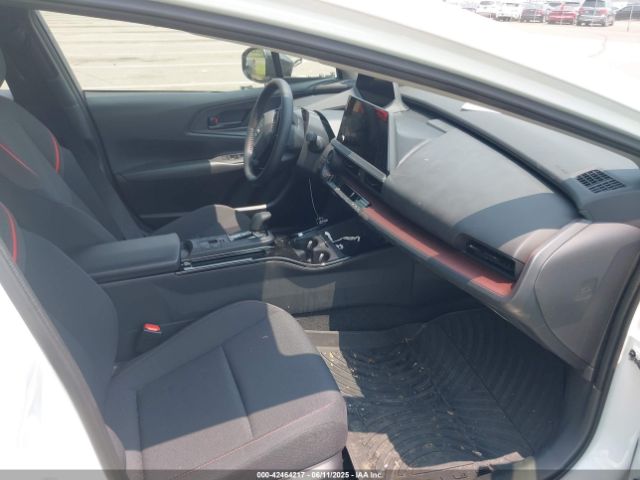 2024 TOYOTA PRIUS PRIME JTDACACU4R3033689 Photo 4