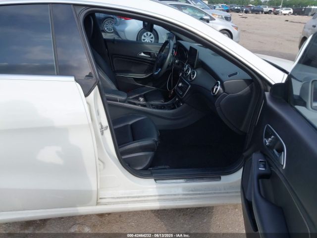 2018 MERCEDES-BENZ CLA 250 WDDSJ4EB4JN578300 Photo 4
