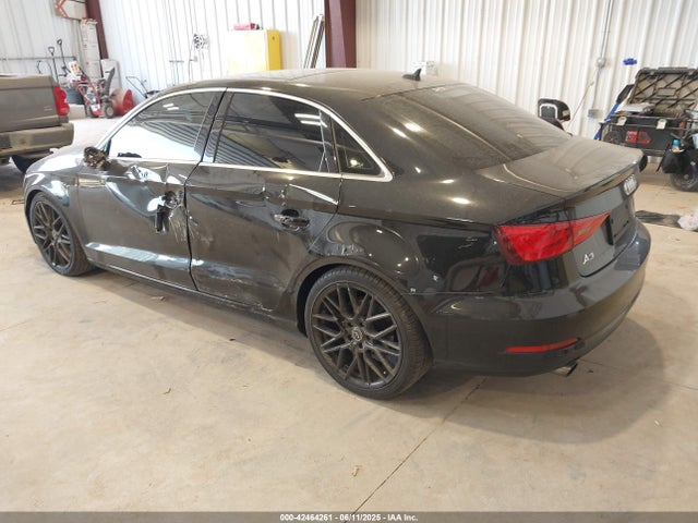 2015 AUDI A3 WAUEFGFF7F1099781 Photo 2