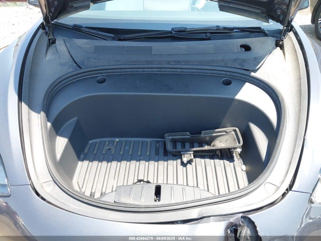 2023 TESLA MODEL 3 5YJ3E1EB0PF631633 Photo 9