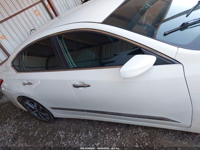 1N4BL3AP3GC292626 Nissan 2016