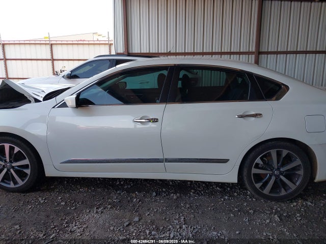 1N4BL3AP3GC292626 Nissan 2016