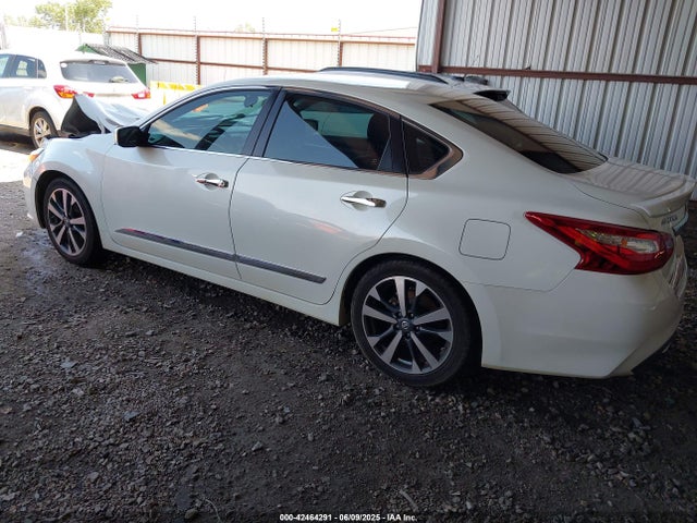 1N4BL3AP3GC292626 Nissan 2016