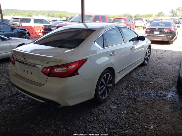 1N4BL3AP3GC292626 Nissan 2016