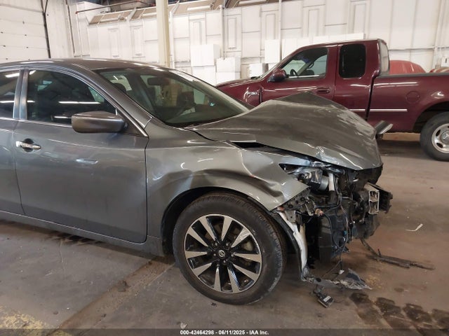 1N4AL3AP5JC255256 Nissan 2018