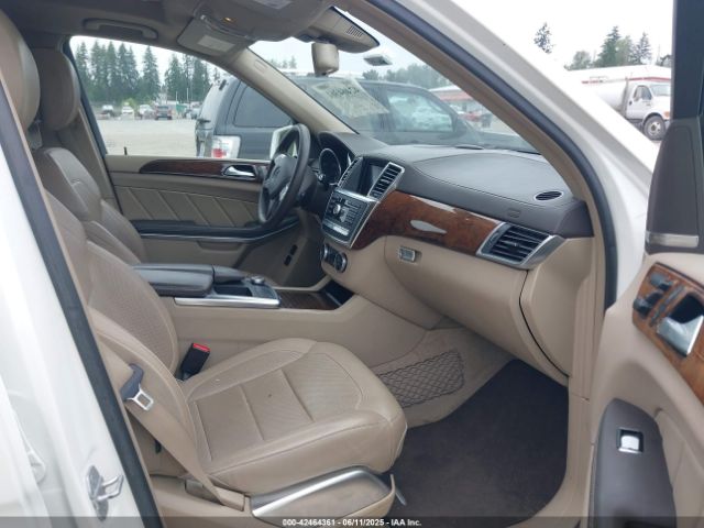 2015 MERCEDES-BENZ GL 550 4JGDF7DEXFA510515 Photo 4