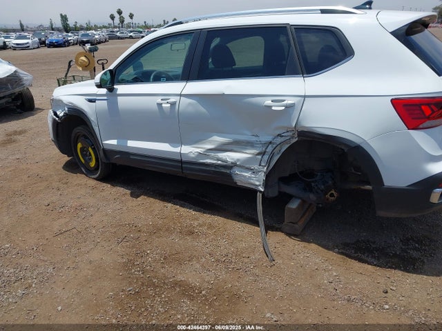 3VVTX7B24NM024971 Volkswagen tsi