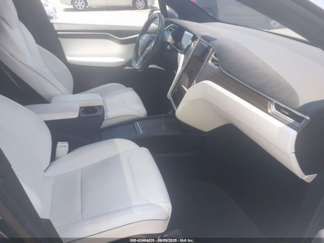 2016 TESLA MODEL X 5YJXCAE29GF006641 Photo 4