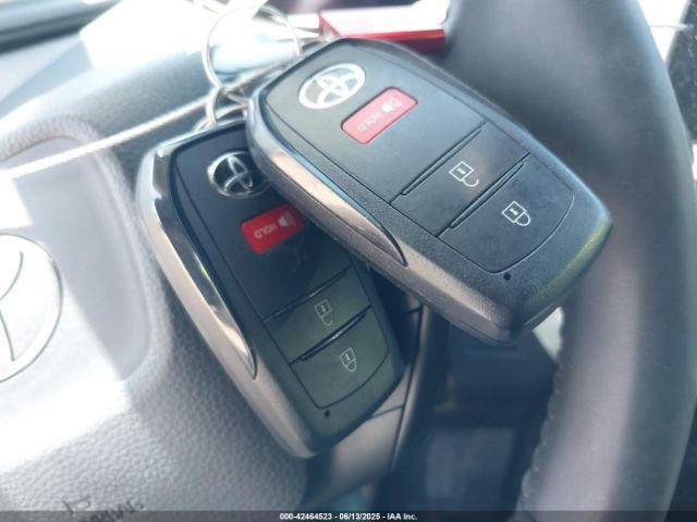 2024 TOYOTA PRIUS JTDACAAU5R3046244 Photo 10