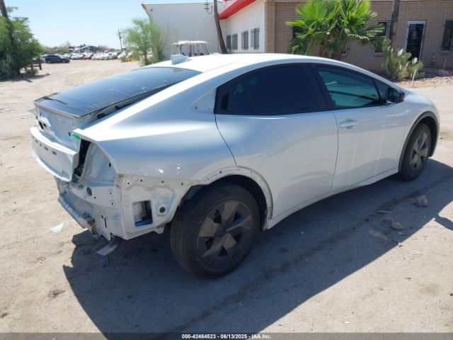 2024 TOYOTA PRIUS JTDACAAU5R3046244 Photo 3