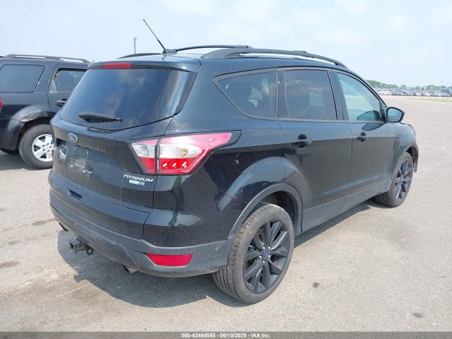 1FMCU9J9XHUC63986 Ford 2017