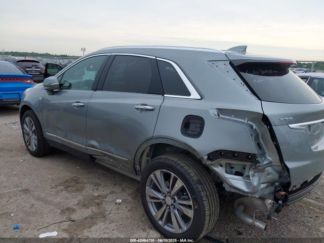 2025 CADILLAC XT5 1GYKNCRS0SZ101466 Photo 2