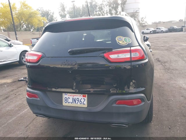 1C4PJLCXXJD556624 Jeep 2018