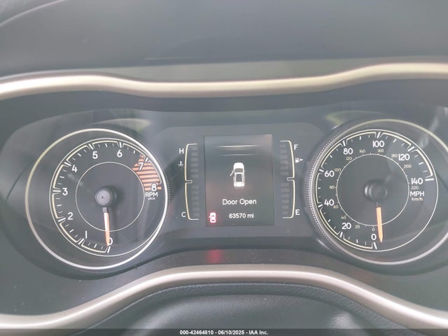 1C4PJLCXXJD556624 Jeep 2018