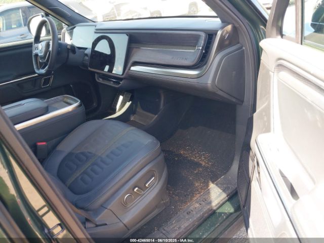 2023 RIVIAN R1S 7PDSGBBA9PN029640 Photo 4