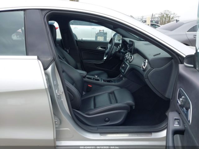 WDDSJ4EBXJN593951 Mercedes-Benz CLA 250