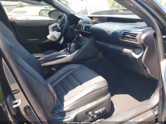 2017 LEXUS IS 200T JTHBA1D27H5051869 Photo 4