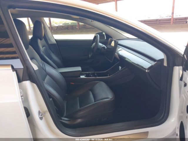 2019 TESLA MODEL 3 5YJ3E1EB9KF511161 Photo 4