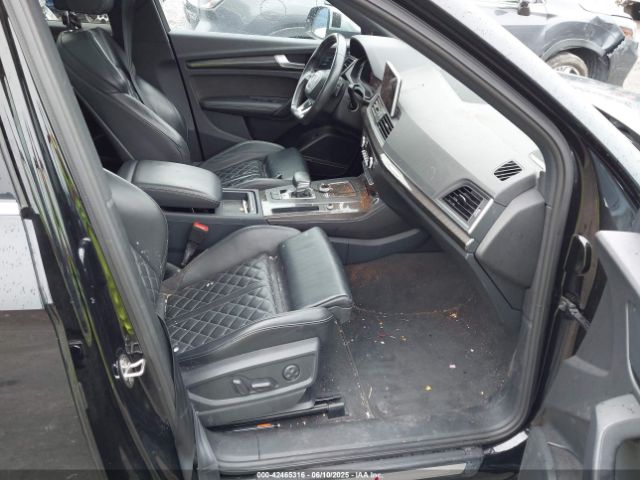 2018 AUDI SQ5 WA1A4AFY8J2184938 Photo 4