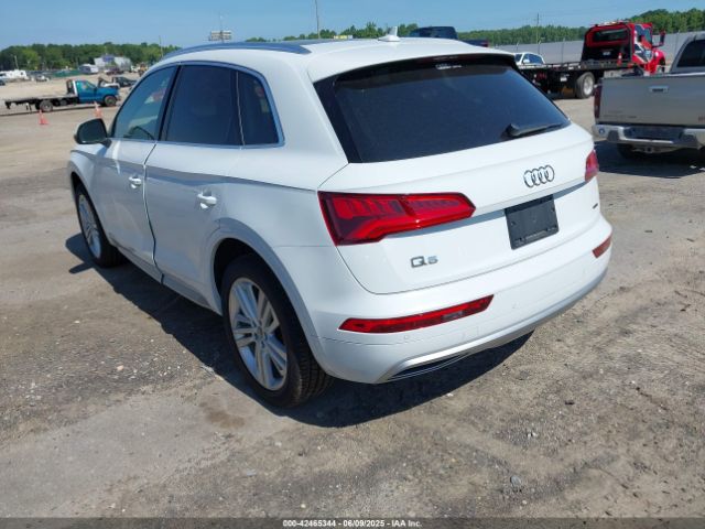 2019 AUDI Q5 WA1BNAFY1K2139360 Photo 2