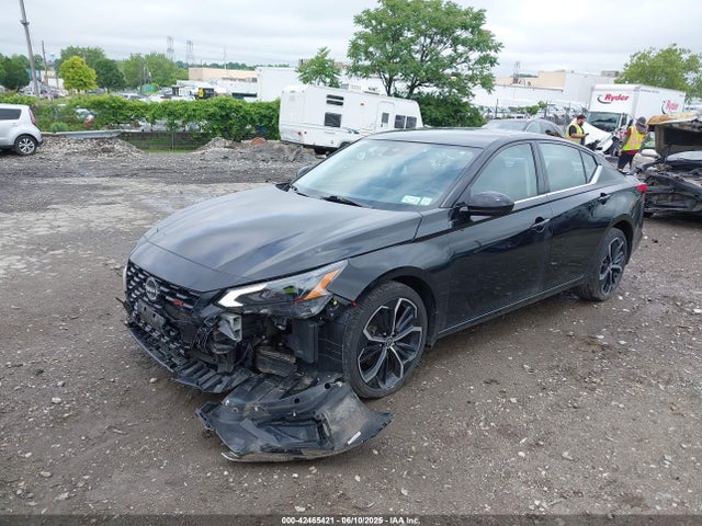 Nissan 2024 2024 1N4BL4CW1RN313233 Image 2