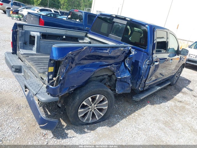 1N6AA1E68HN565628 Nissan 2017